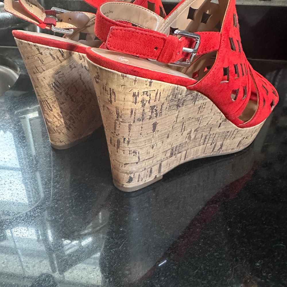 Franco Sarto Red Cutout Wedge Sandals - Picture 4 of 6